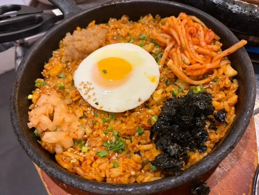 Kkakdugi yangbap made with teukyang