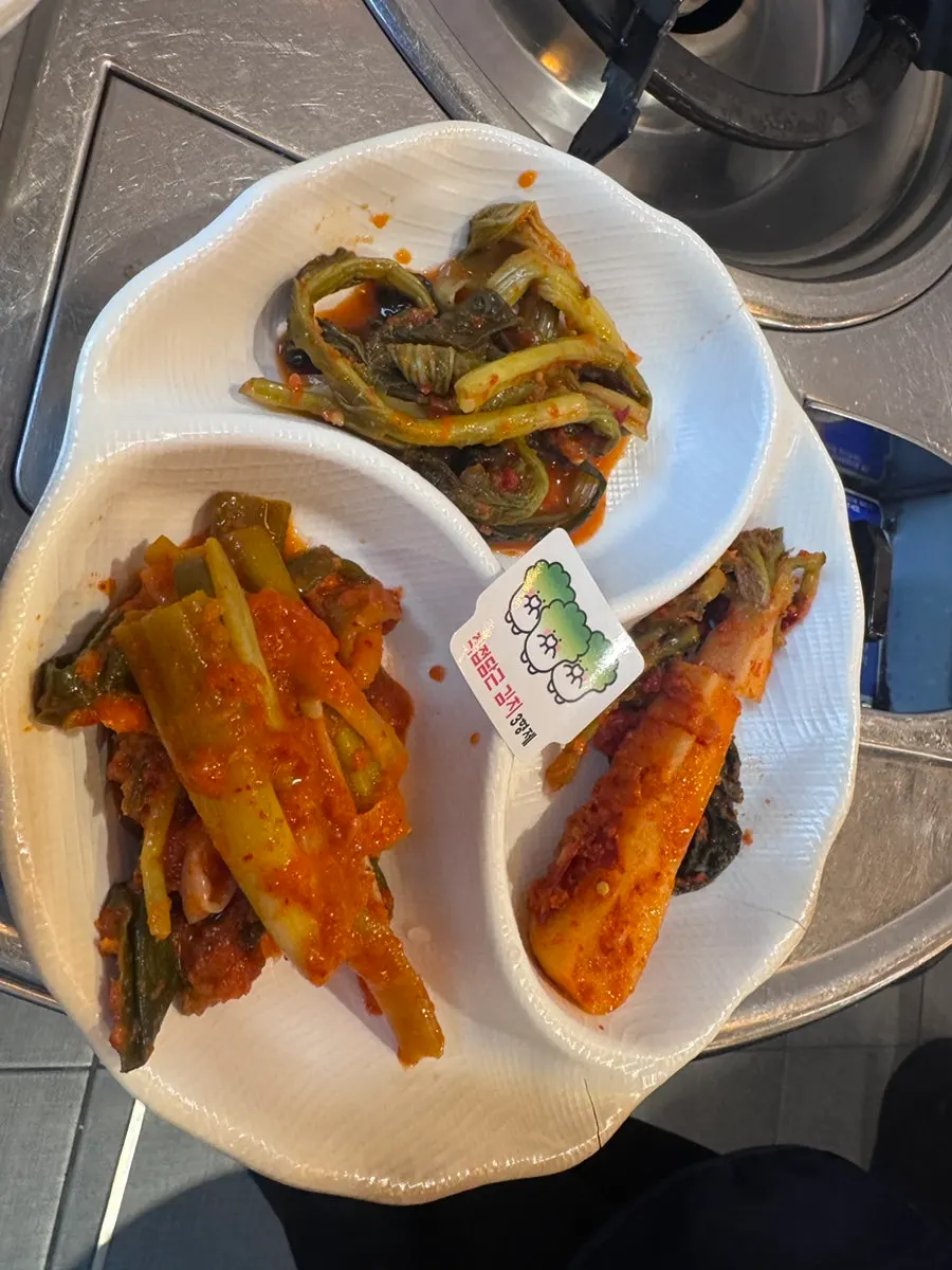 ジャガイモと餅を一緒に焼くホルモンの鉄板