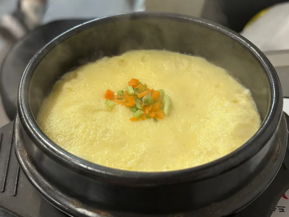 곱창구이와 함께 나온 계란찜