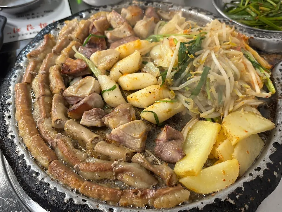 직원이 잘라준 곱창 막창 한판 완성