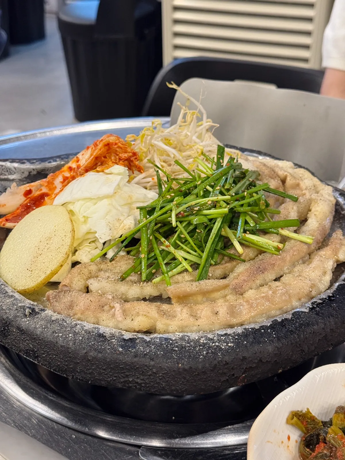 Table spread of hanwoo gopchang at Jinseong Hanwoo Gopchang Sindang Direct Branch