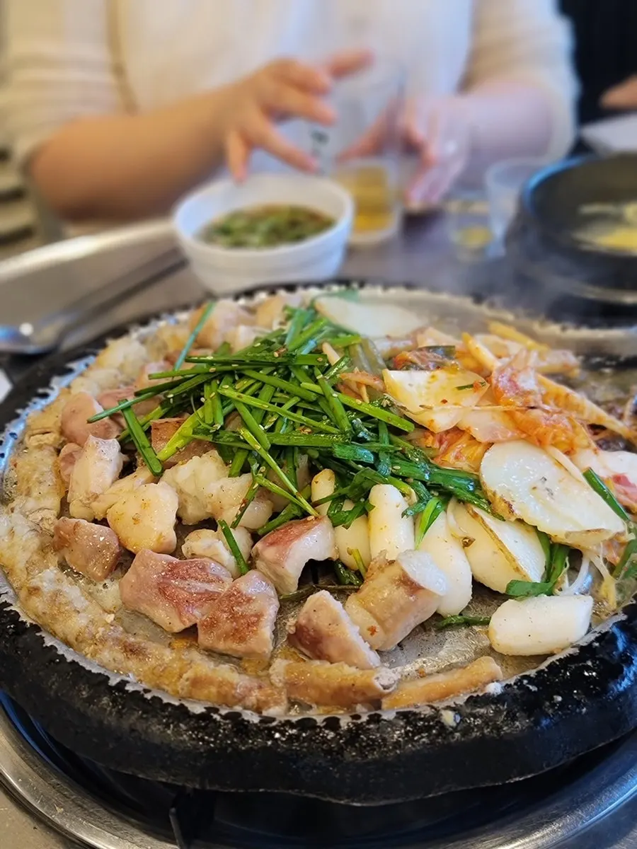 신당동 진성한우곱창 신당직영점 외관