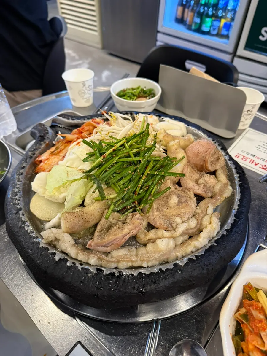 진성한우곱창 기본 반찬 전체 구성
