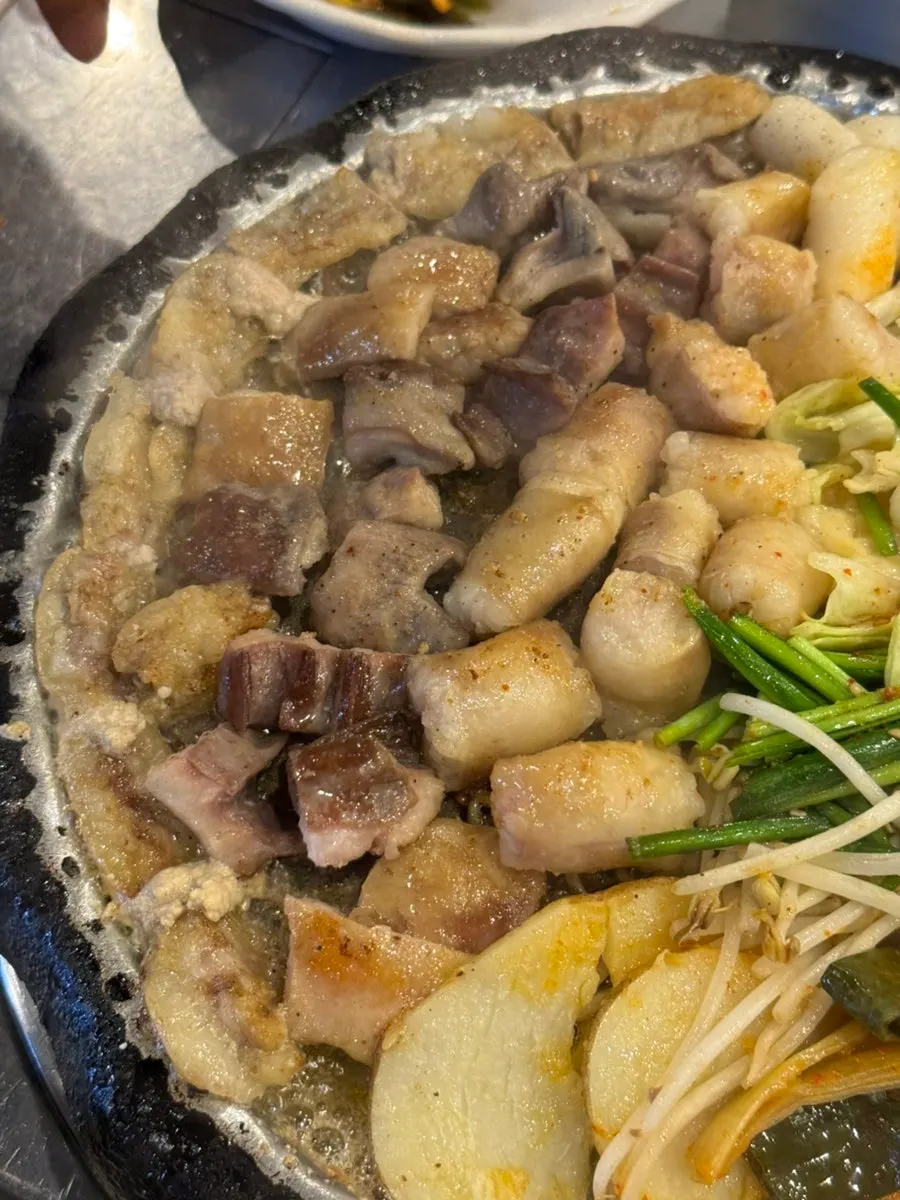 진성한우곱창 기본 김치 접시