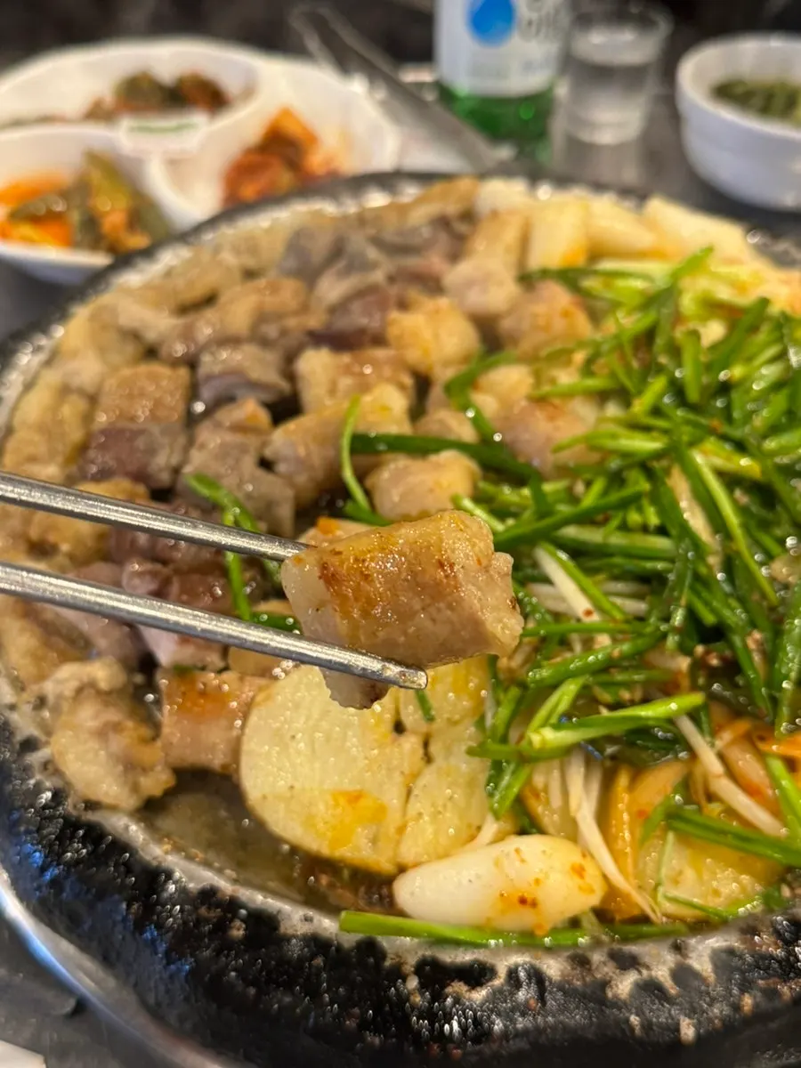 불판에 올린 한우대창