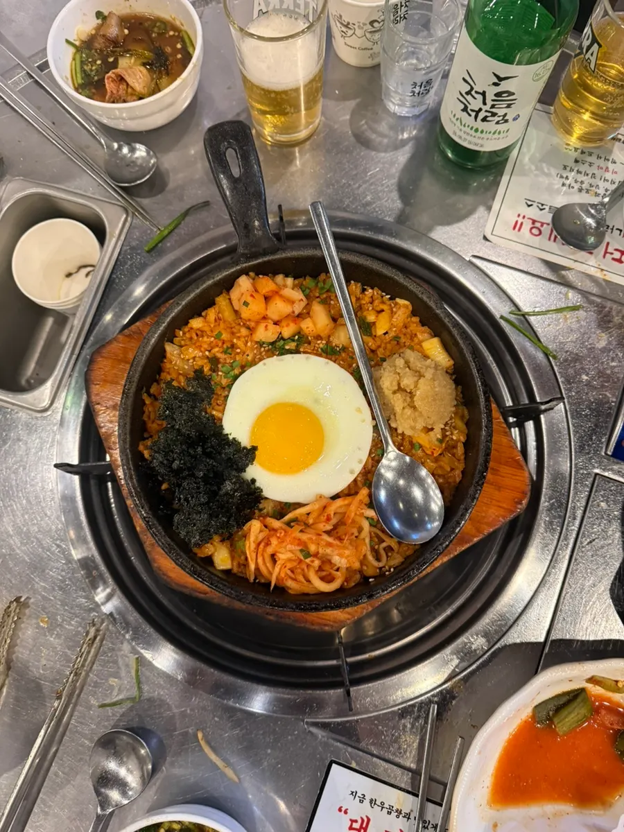 불판에 볶는 깍두기양밥