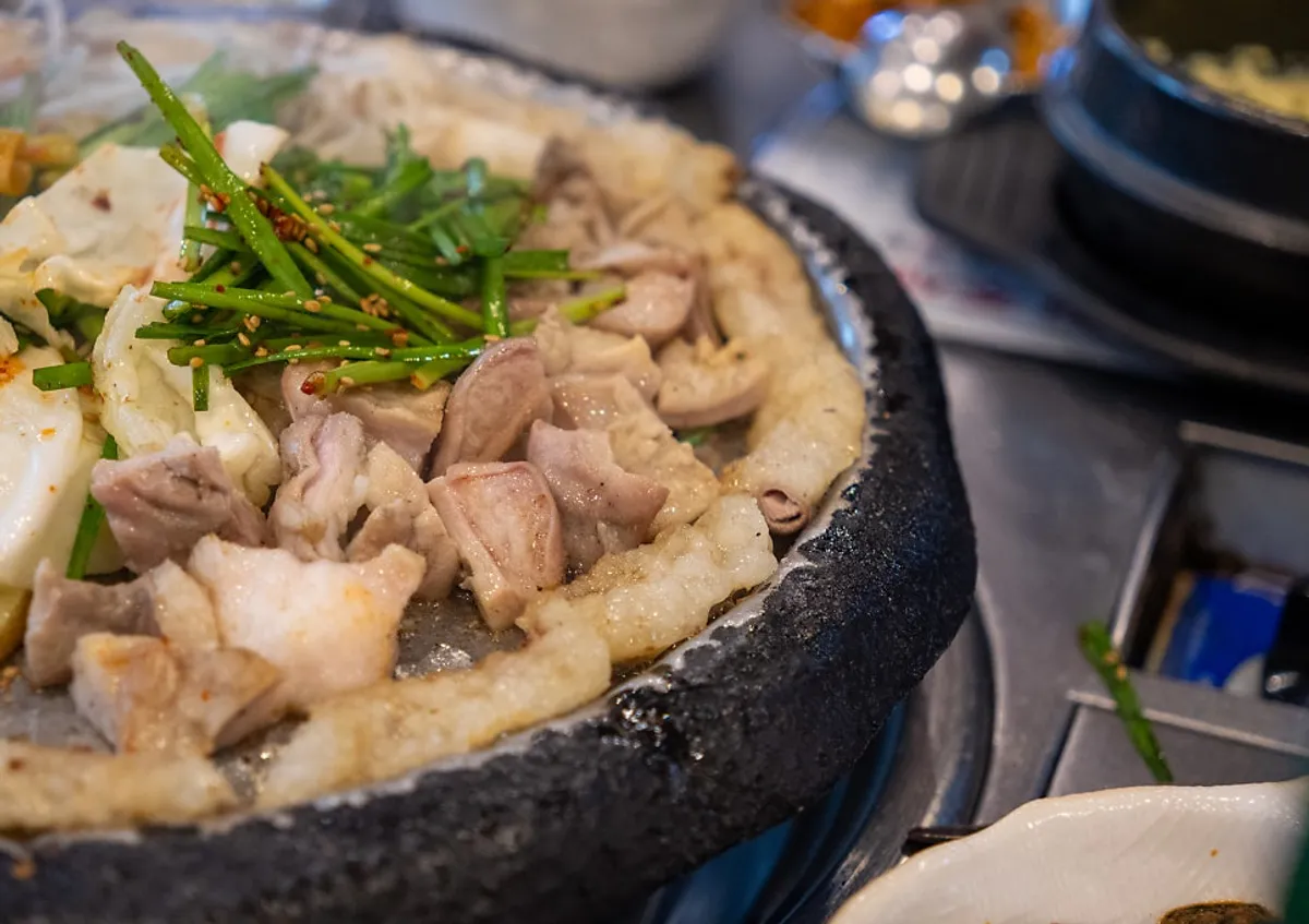 Gopchang and makchang trimmed into easy-to-eat pieces