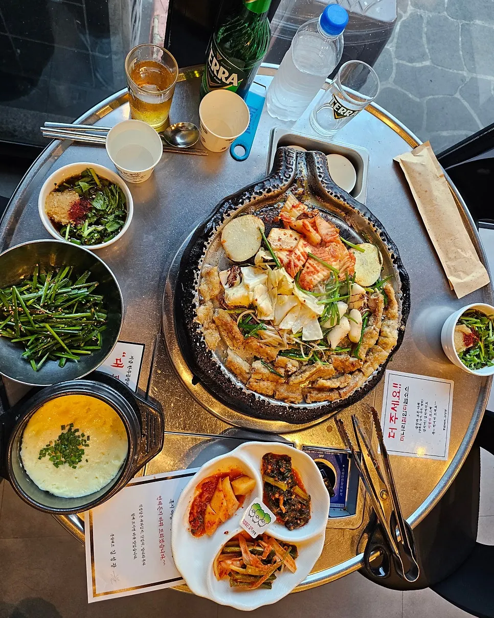 완성된 한우곱창구이 한상