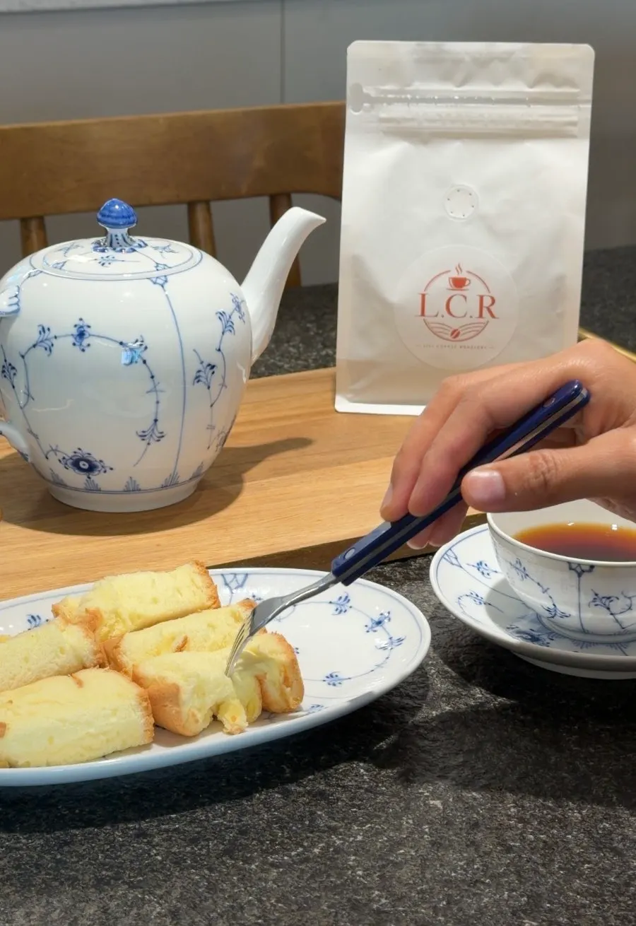 Jinsim Castella unwrapped at home