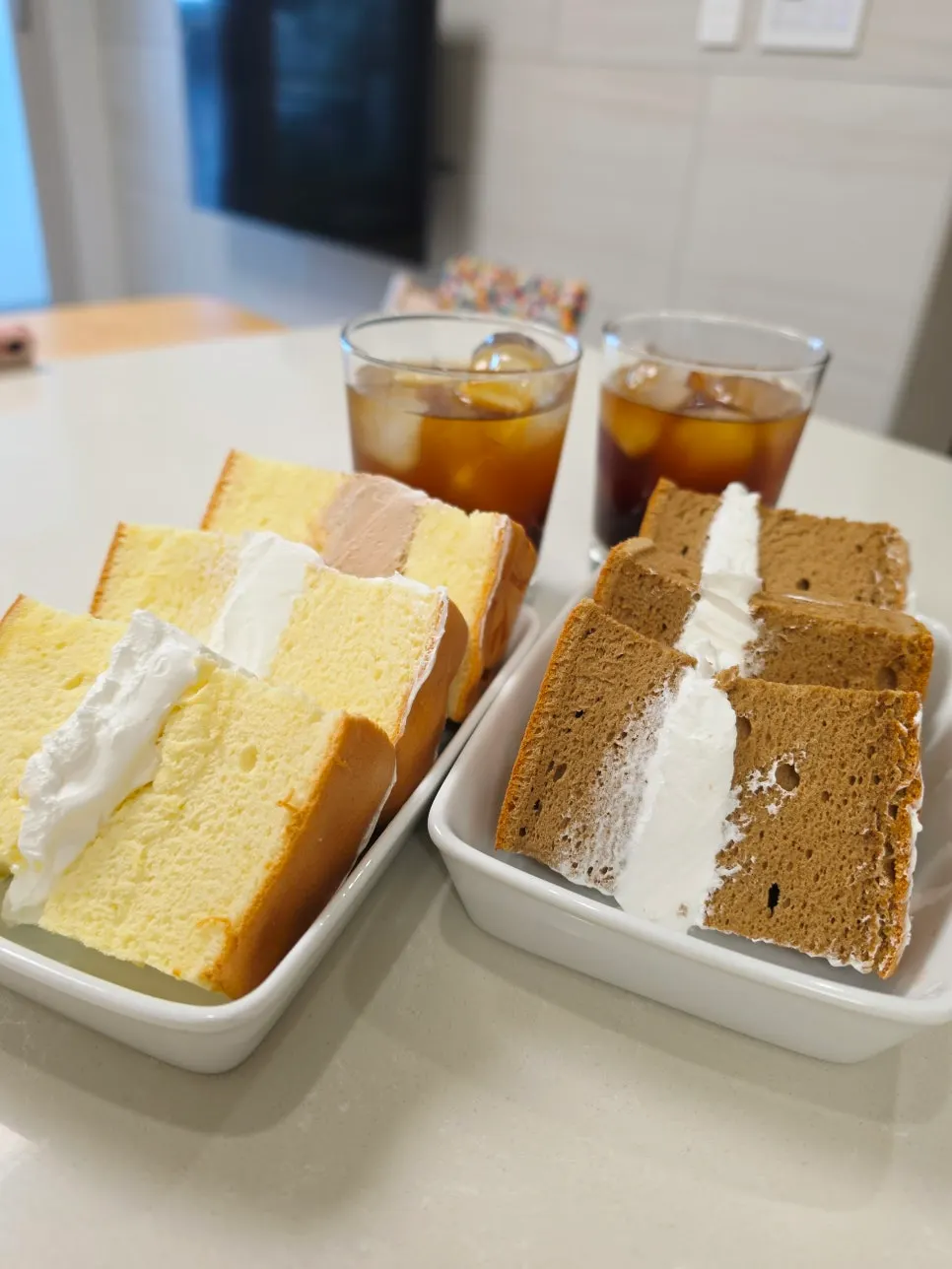 Takeout box from Jinsim Castella