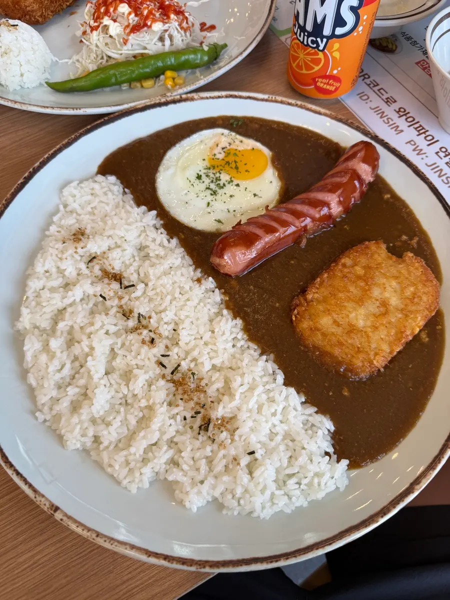 Packing the leftover half of the cutlet to go