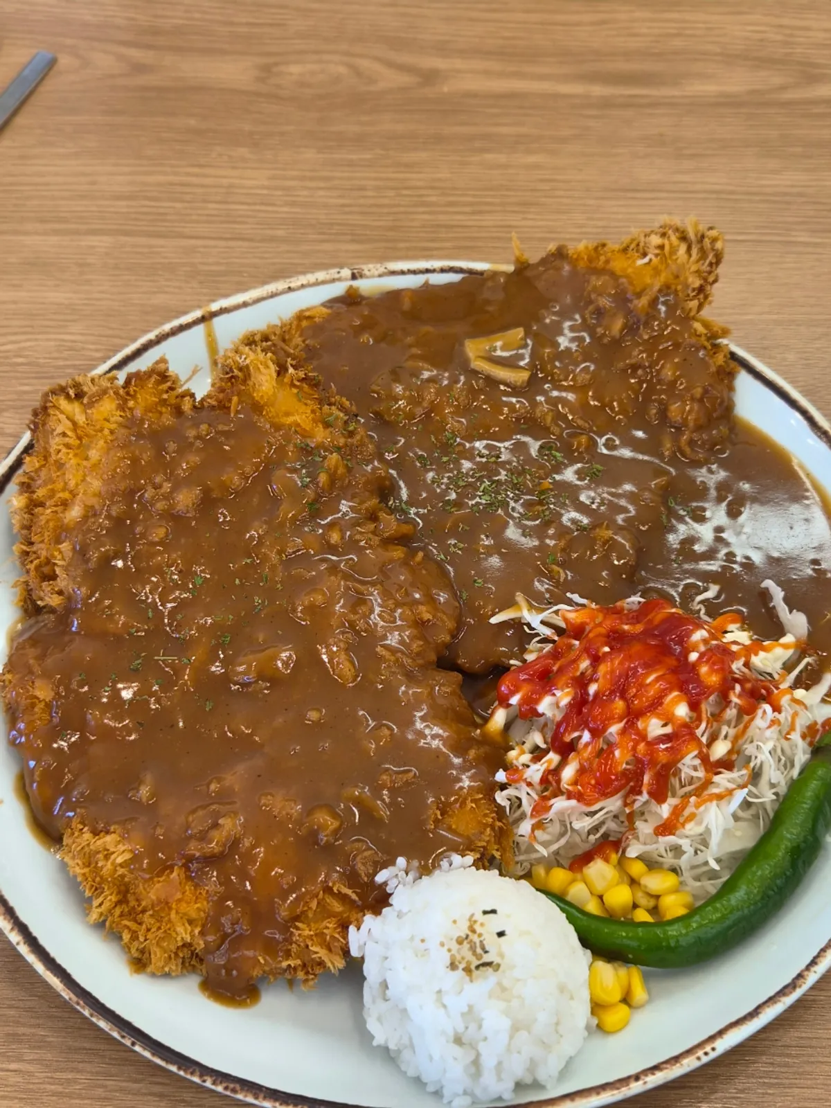 Wang donkatsu với sốt kyungyangsik rưới đầy