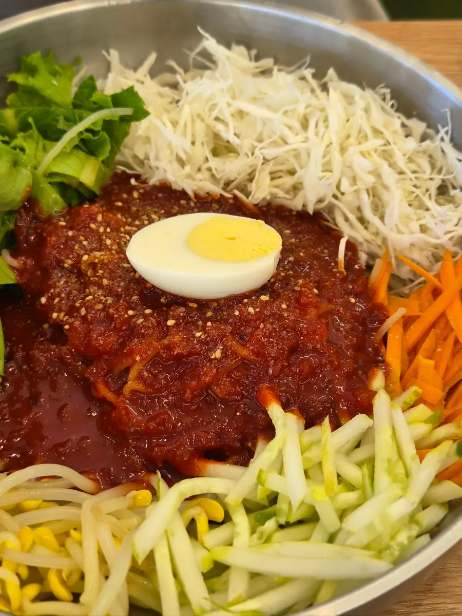 Một đũa jjolmyeon sợi dai