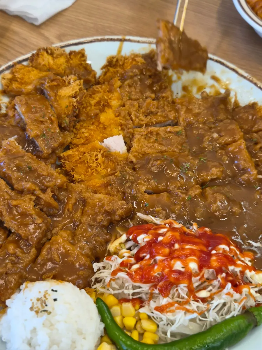 Ăn xen kẽ donkatsu và jjolmyeon