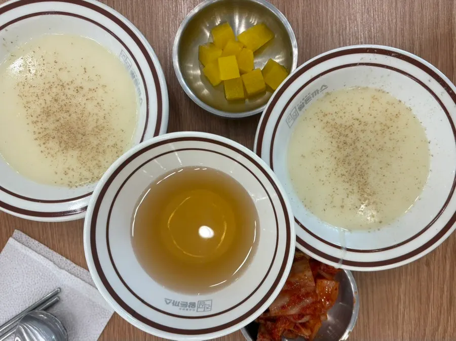 Soup served first after ordering