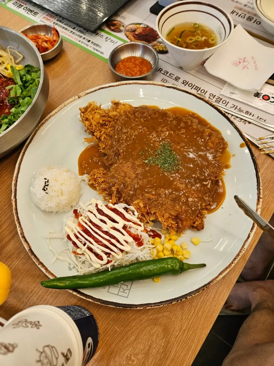 A plate-filling serving of Jinsim Wang Donkkaseu
