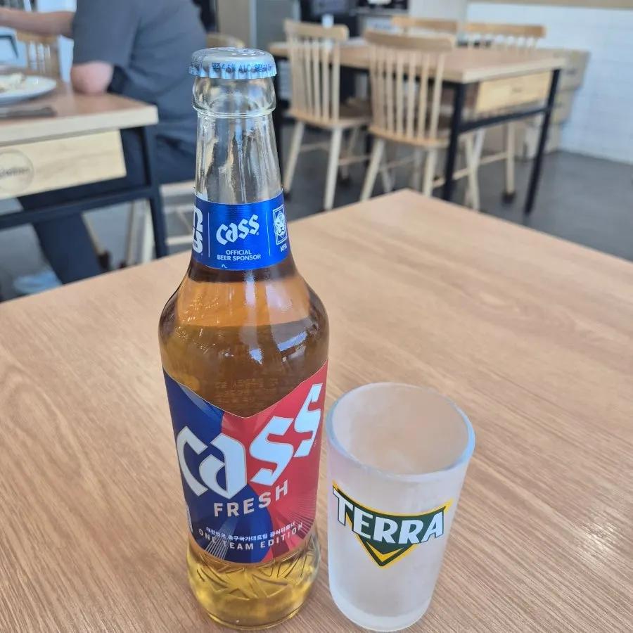 Table after finishing the meal at Jinsim King Donkatsu Pyeongdong Branch