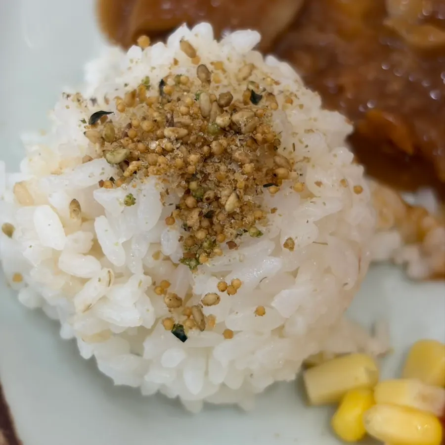 Cabbage salad and rice served with the tonkatsu