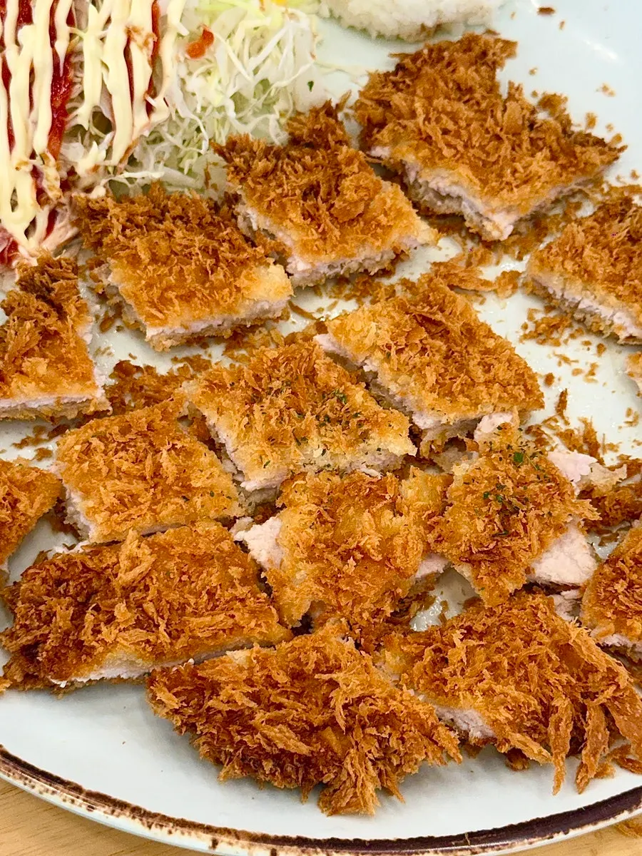 Cross-section of the crispy wang donkkaseu, cut into pieces