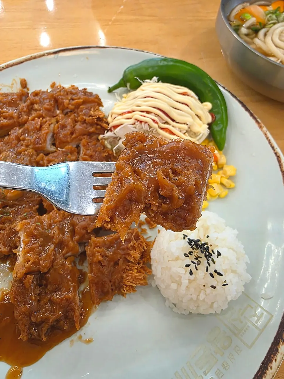 A plate filled with the wangdonkkaseu