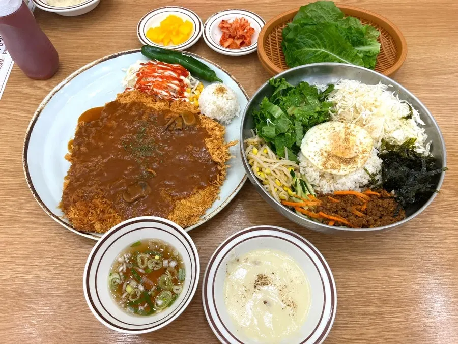 진심 왕 돈까스와 진심 왕 비빔밥 한 상