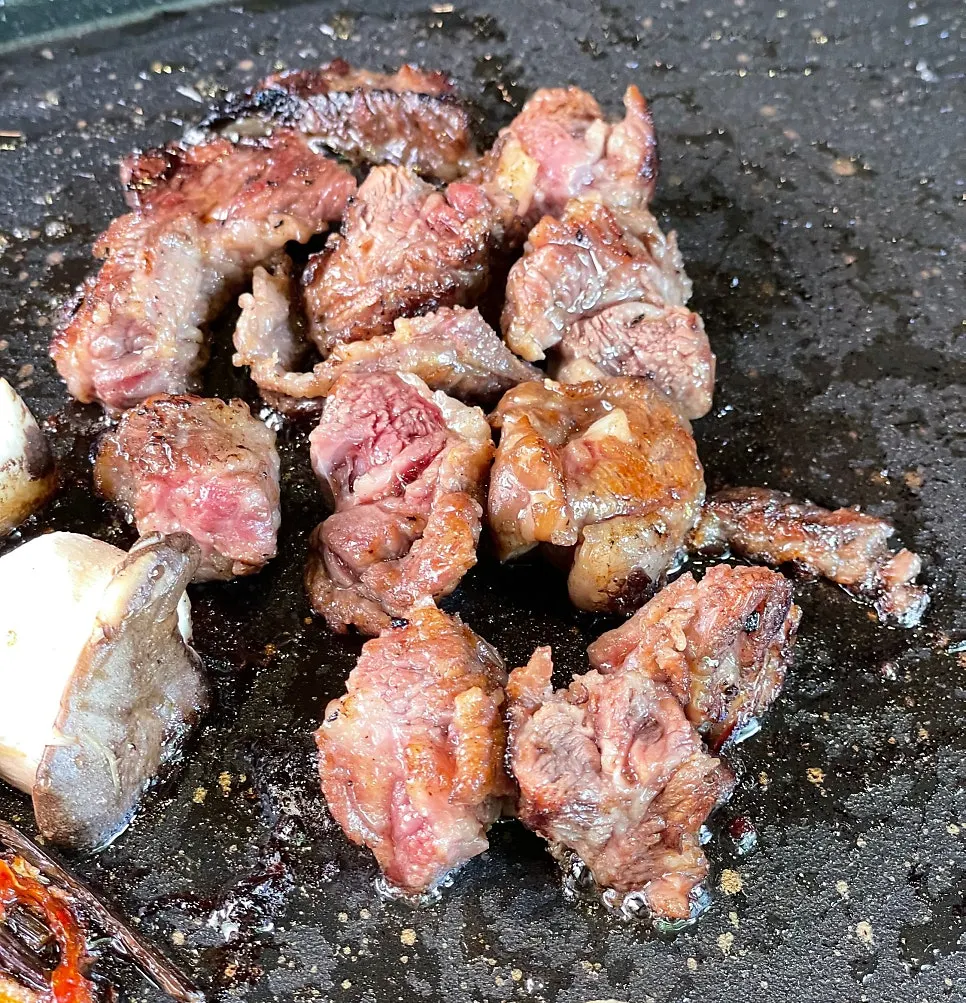 Plate of trimmed meat from the rib bone