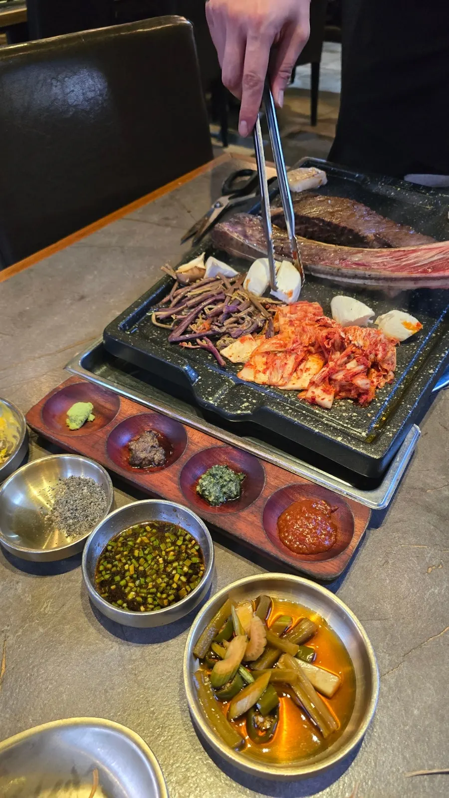 Chewy, golden-grilled premium pork skin