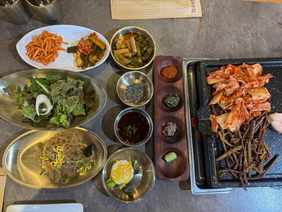 Table of side dishes set before the meat arrives