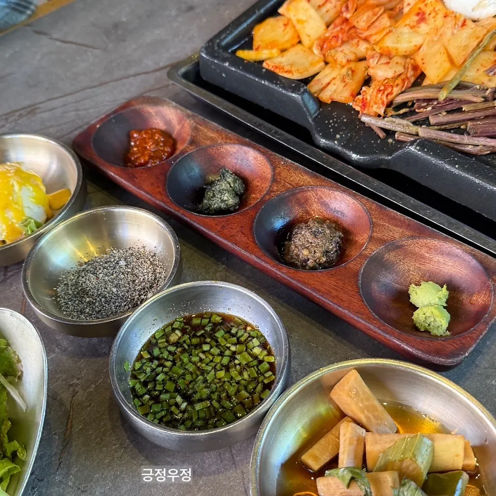 Dish of sauces served alongside the woodae galbi