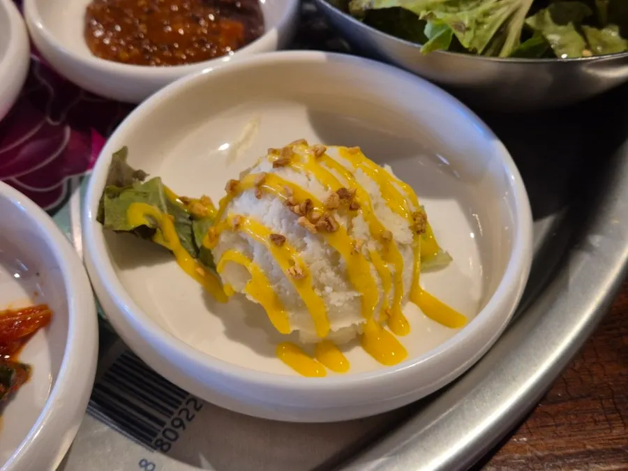 Spread of side dishes at Jipbul Taebaek Ingye Branch