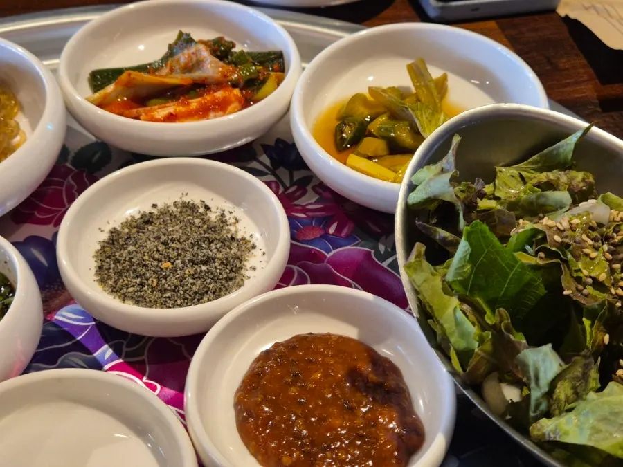A family meal enjoyed at Jipbul Taebaek