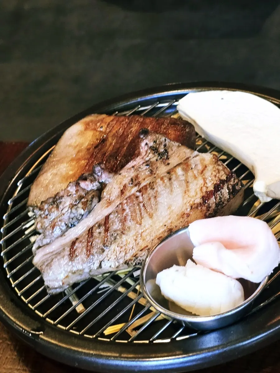 Jipbul Taebaek meal menu and straw-fired set information