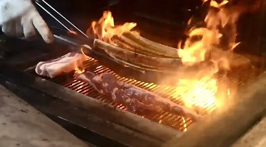 Final shot of the prime ribs at Jipbul Taebaek Suwon Ingye Branch