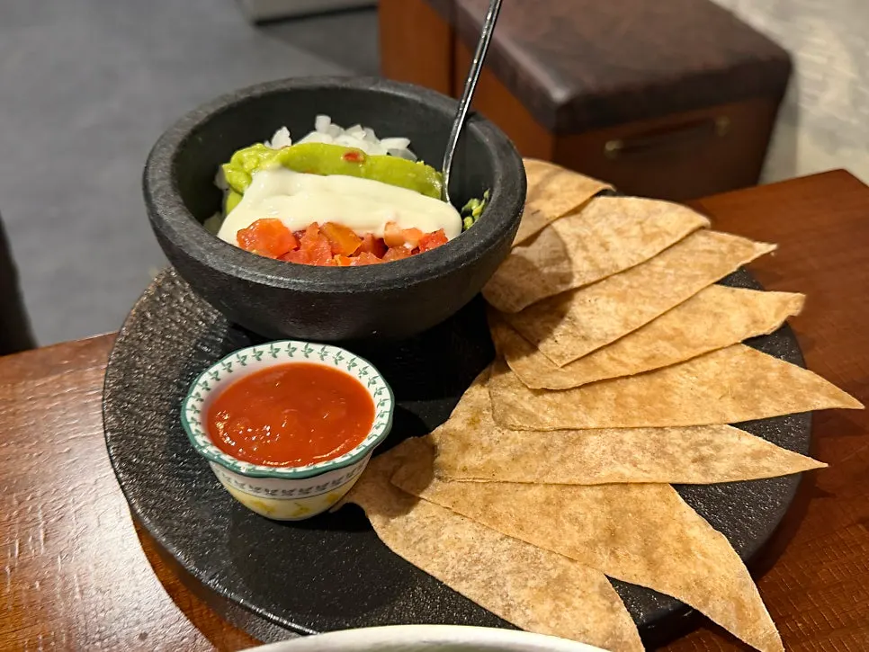서비스로 나온 과카몰리 또띠아