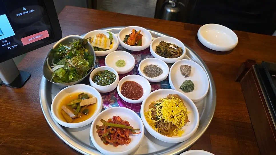 짚불태백 수원인계점 반찬 상차림