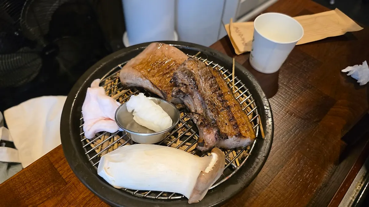 짚불태백 수원인계점 사이드바의 채소와 반찬