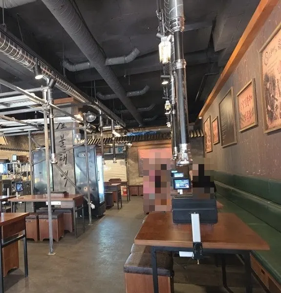 Dimly lit interior of Jipbul Taebaek Suwon Ingye Branch
