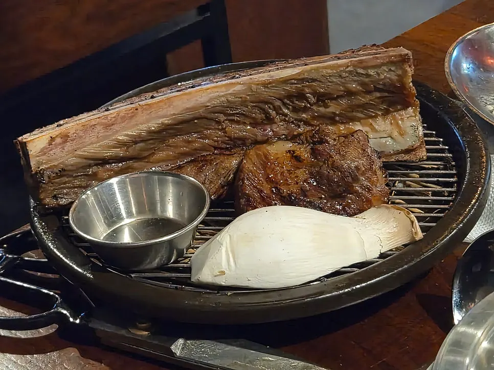 주문한 우대갈비 300g 2인분 상차림