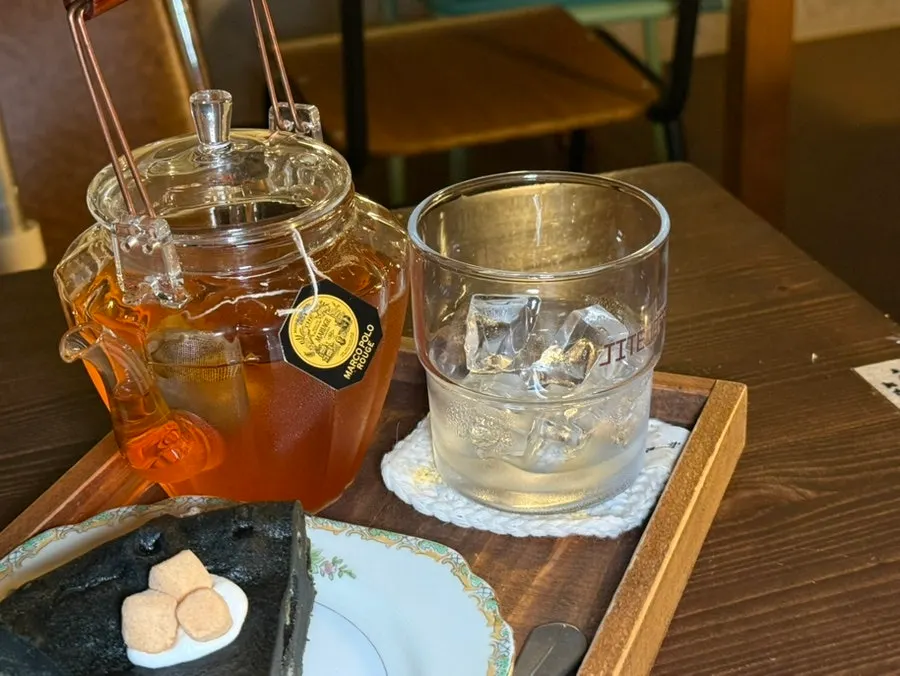Mugwort injeolmi terrine paired with iced Earl Grey tea