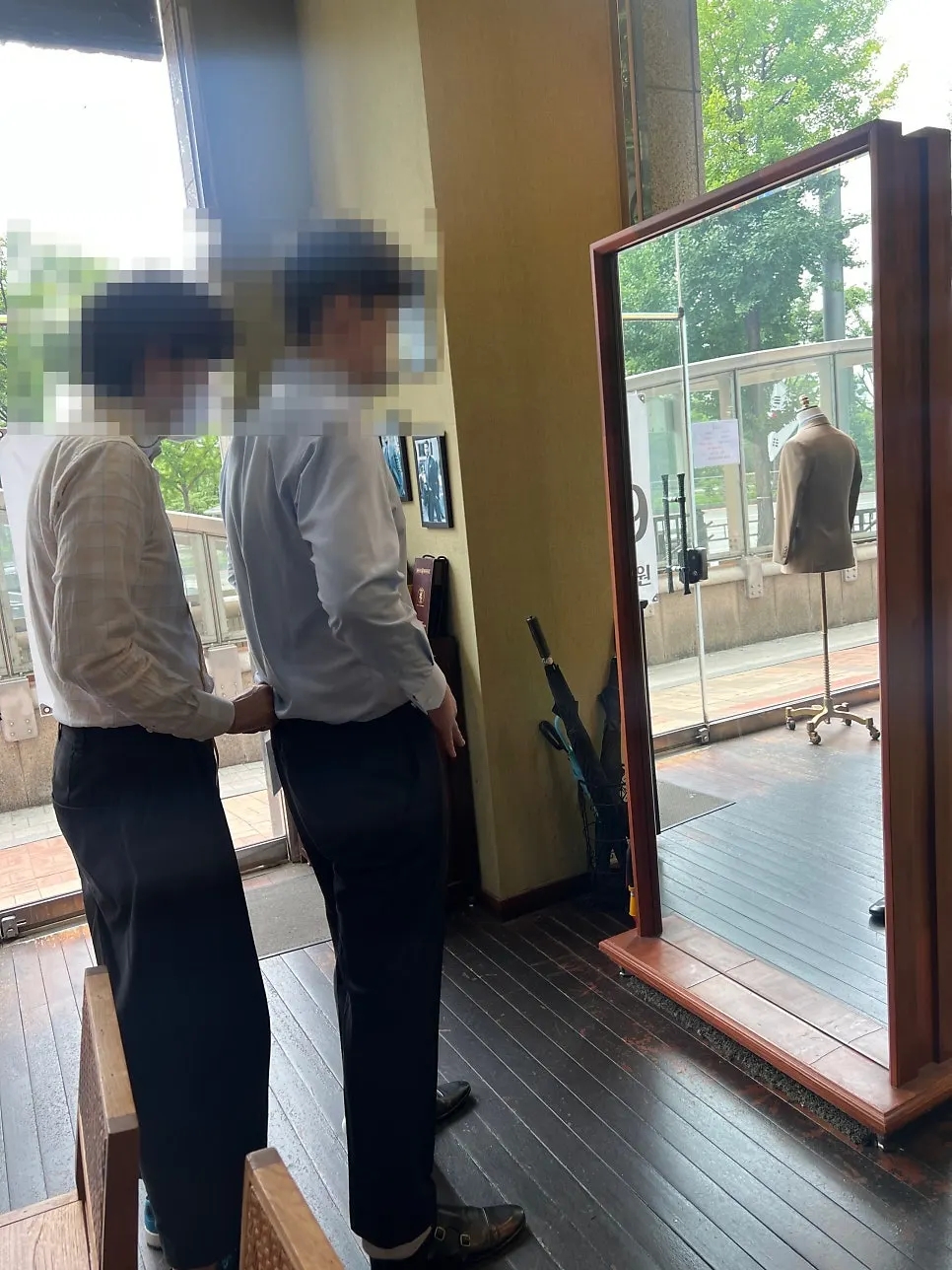Preparing for custom suit size measurement