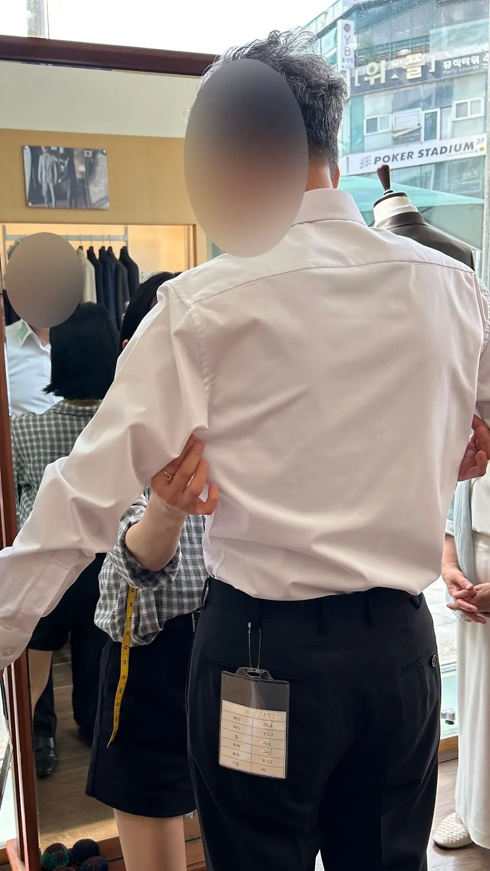 Measuring the shoulders and chest