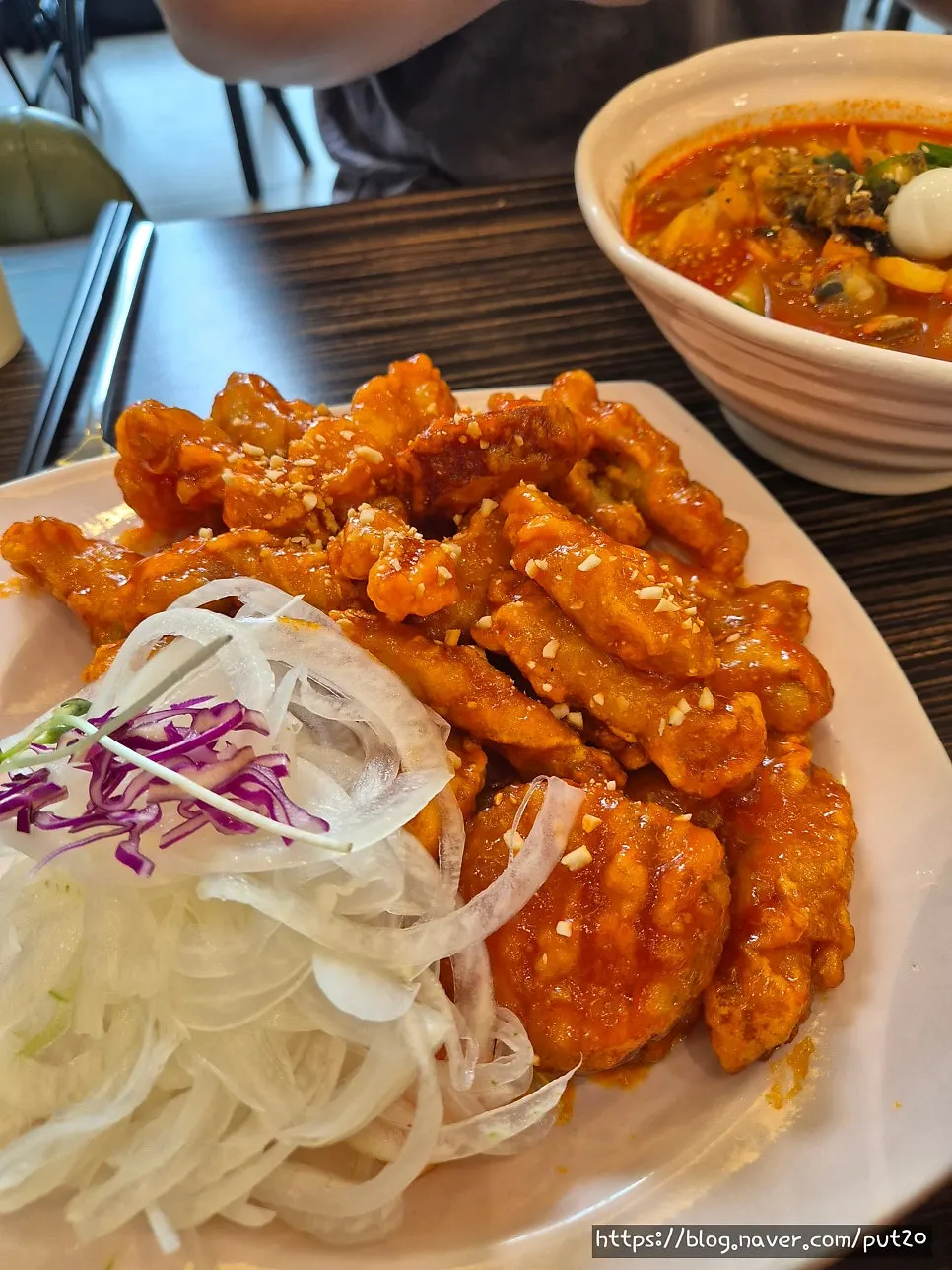 Seafood jjamppong with shell-free seafood