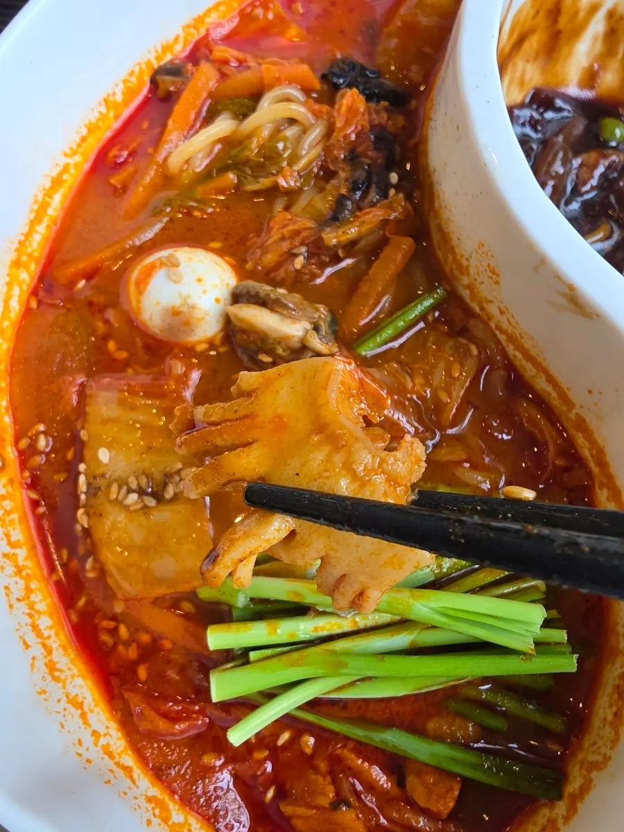 Jjamppong broth loaded with scallops and squid