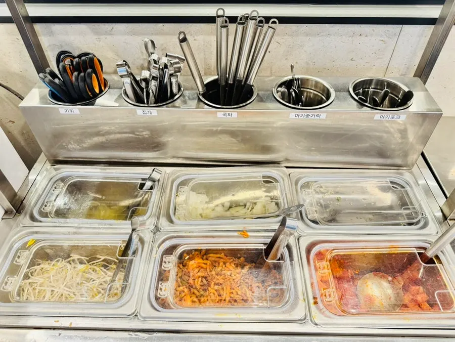 Self-serve corner with unlimited rice