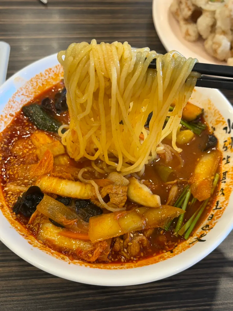 수제비사리를 추가한 지존짬뽕
