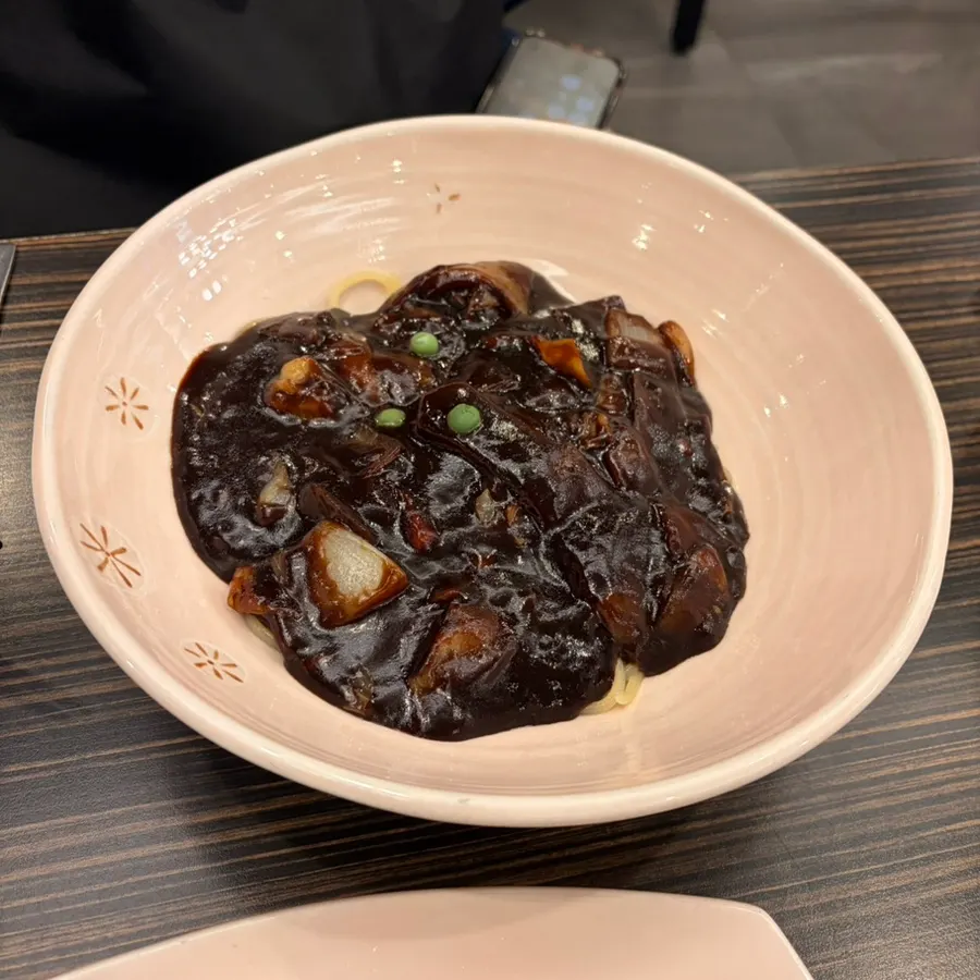 Jjajangmyeon ordered at regular spice level