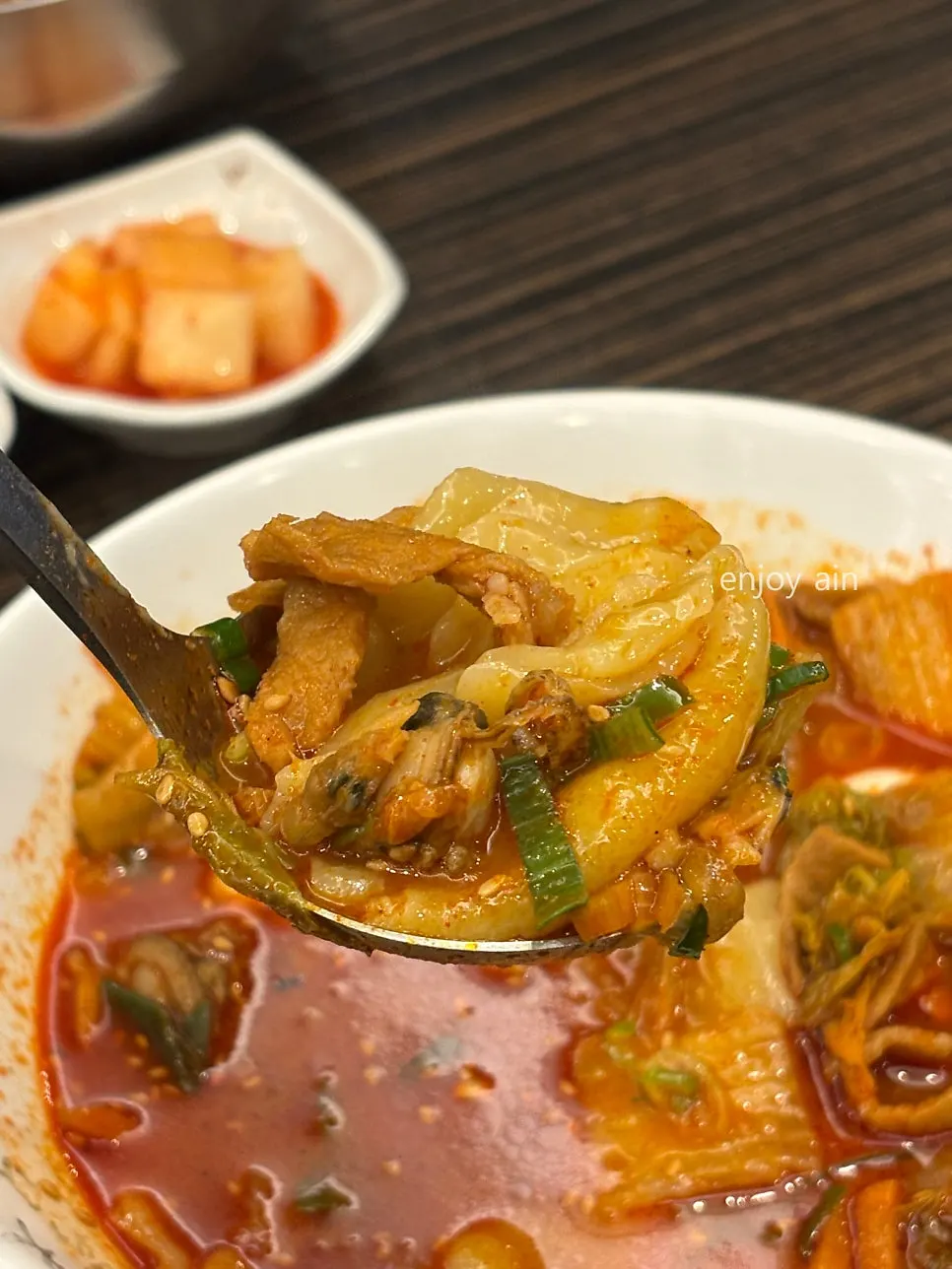 Sujebi jjamppong loaded with seafood and vegetables