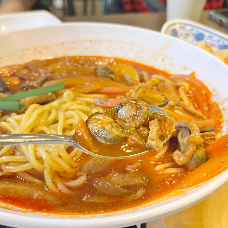 Close-up of the rich jjambbong broth