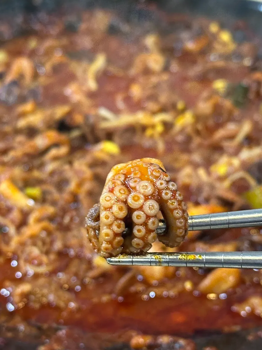 Small dish of flying fish roe mayo sauce