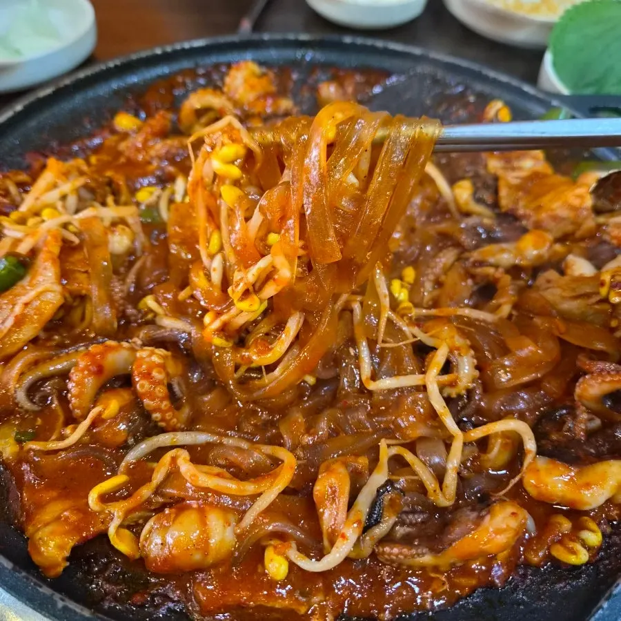 Flat glass noodles soaked in sauce